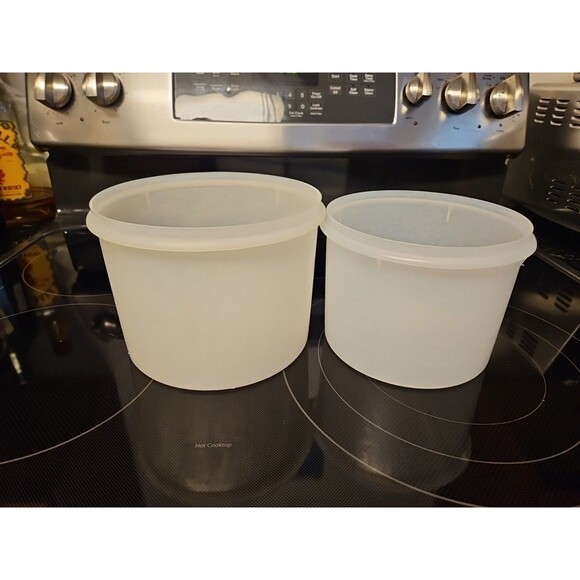 Set Of 2 Vintage Tupperware Round Sheer Canisters Containers #264-3 & #265-10 - Picture 1 of 11